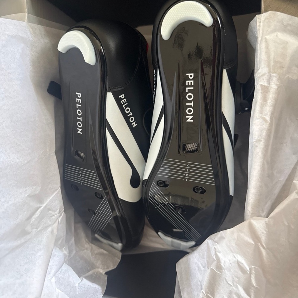 Peloton Cycling Shoes - Picture 2 of 7